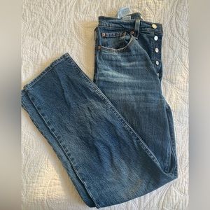 Rib cage straight jeans from Levi’s — dark wash
